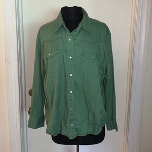 Green long sleeve snap buttons Schmidt Shirt